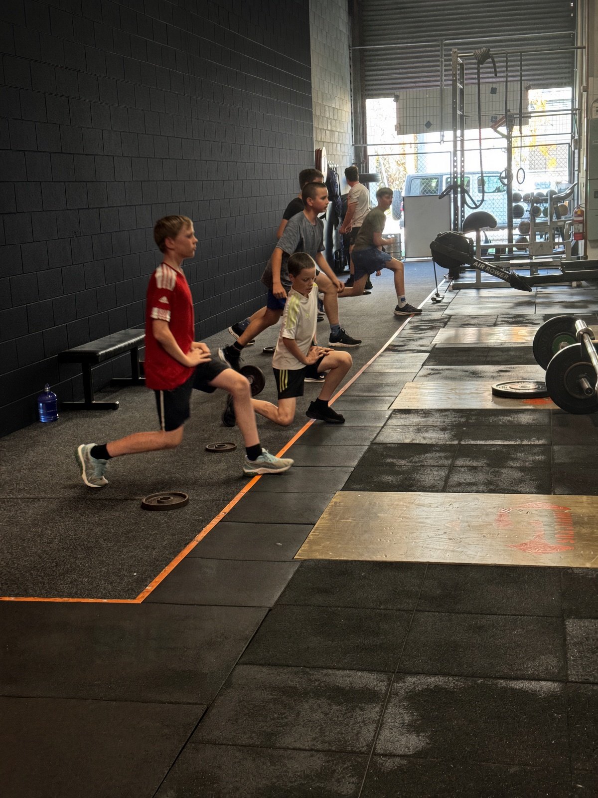Boys2Men lunging on the Invictus 5 floor